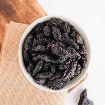 DOUBLE JUMBO BLACK RAISINS
