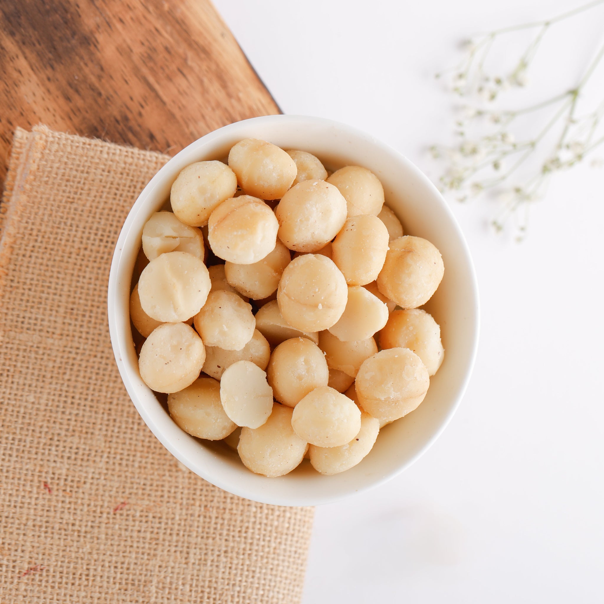 MECADEMIA NUTS
